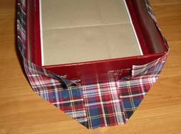 Как обклеить коробку тканью на примере двух вариантов исполнения